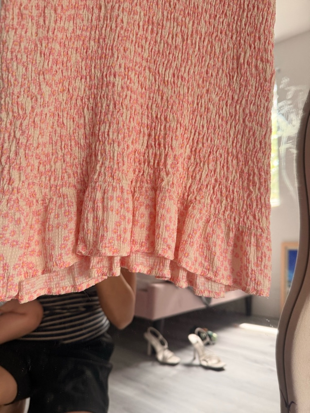 Zara smocked Blush Floral Shirred V-Neck Mini Dress - Picture 6 of 6